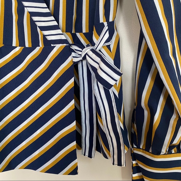 Carolina Belle Montrèal Abstract Blouse - Picture 3 of 5